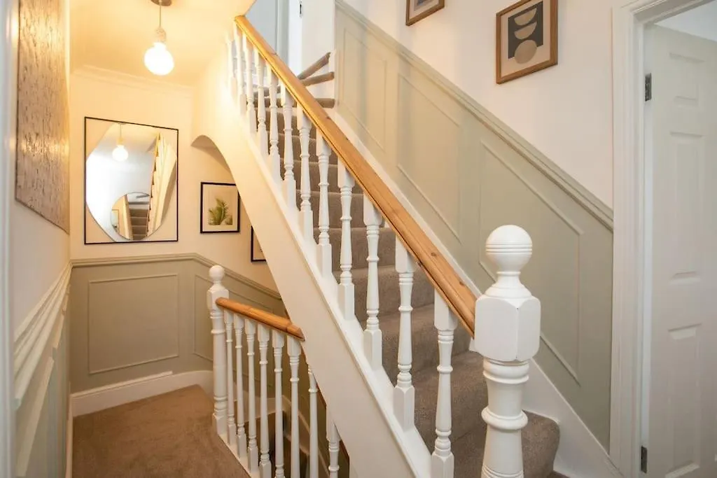 Stylish 4 Bed Home In Central Nottingham W/Parking United Kingdom